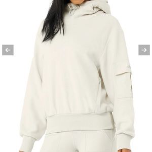 Alo Yoga Chill Pullover in Bone NEW WITH TAGS
